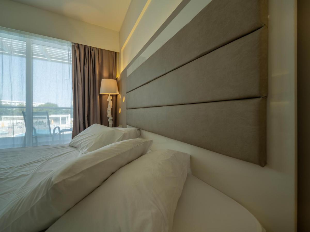 Sunshine Rhodes Hotel เอียลิซอส ภายนอก รูปภาพ