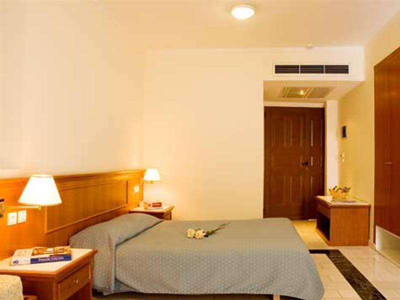 Sunshine Rhodes Hotel เอียลิซอส ภายนอก รูปภาพ
